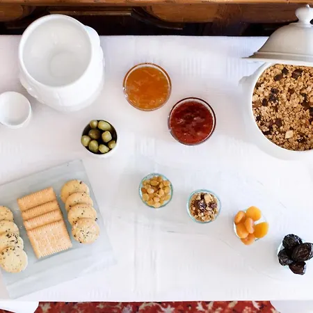 ホテル Logis Les Trois Rois