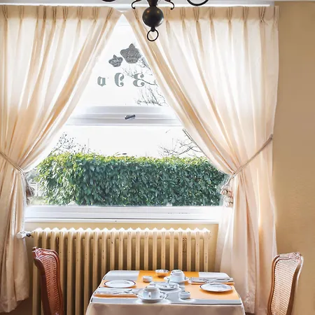 Logis Les Trois Rois 2*