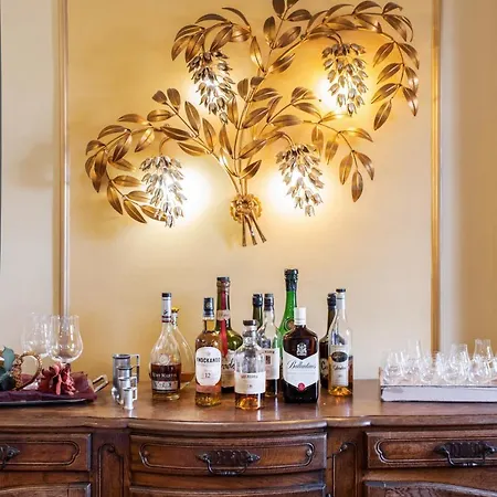 Logis Les Trois Rois Hotel 2*